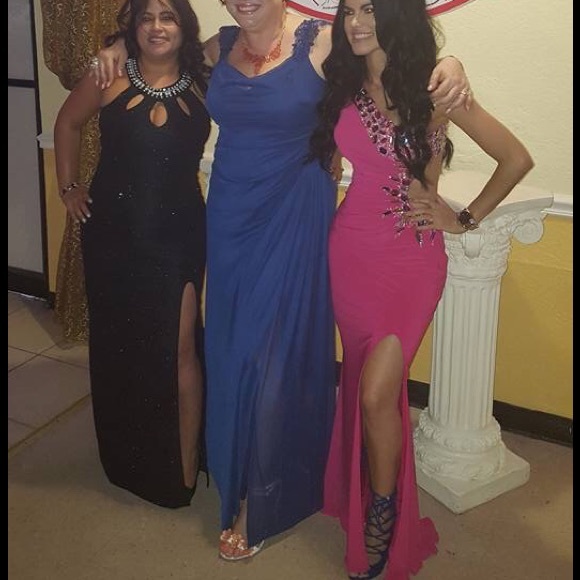 Beautiful Pink Gown - Picture 4 of 4