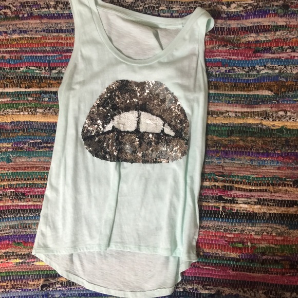 Graphic tee
