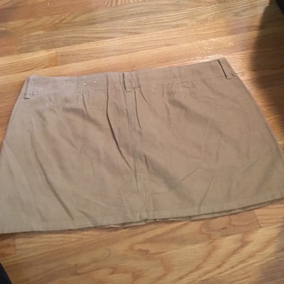 Corduroy beige lightweight skirt - Picture 3 of 3
