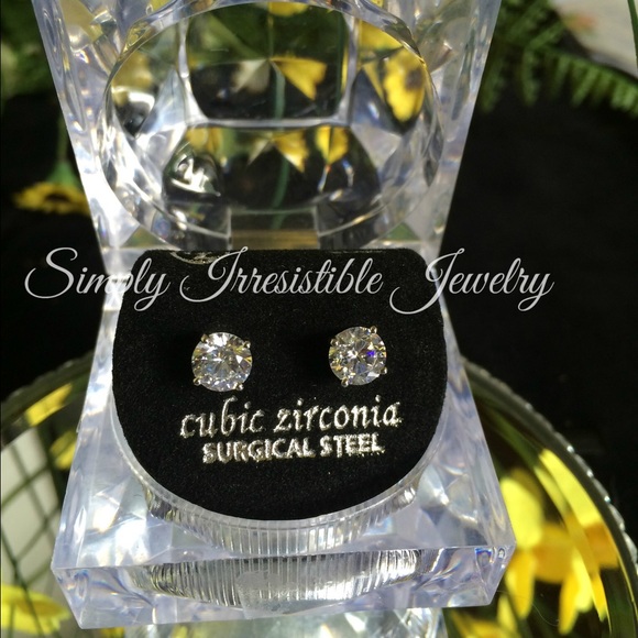 6 mm Cubic Zirconia Post Earrings