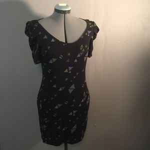 Geometric cotton dress with runched sleeves