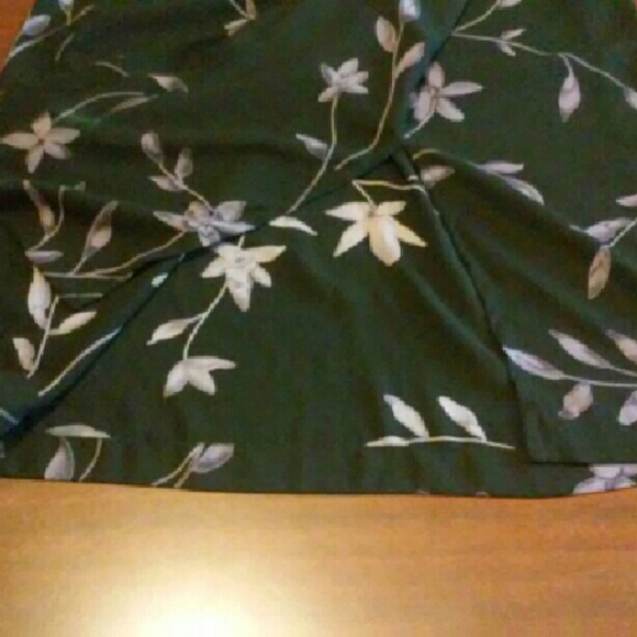 3 for $20! FLOWER WRAP SKIRT! - Picture 2 of 4