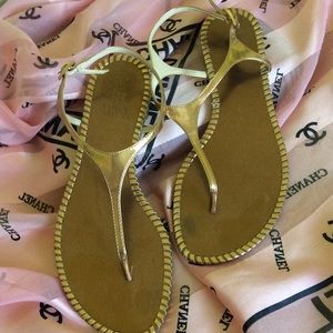 Vince Camuto sz 7.5 gold sandal