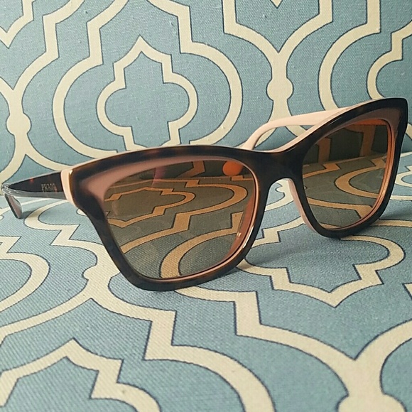 Prada sunglasses SPR16P 54018
