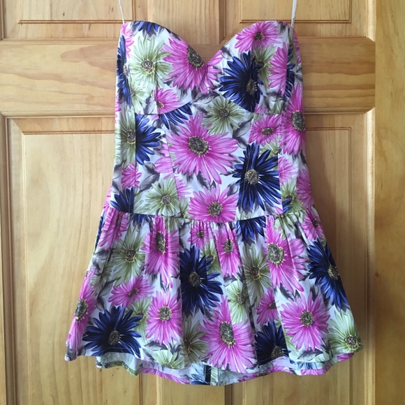 Floral NWOT peplum top