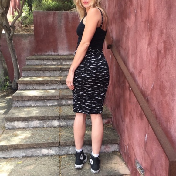 RVCA high waisted pencil skirt size XS - Picture 2 of 2