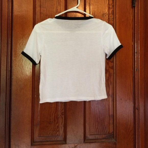 "Never been a basic chick" crop top - Picture 4 of 4