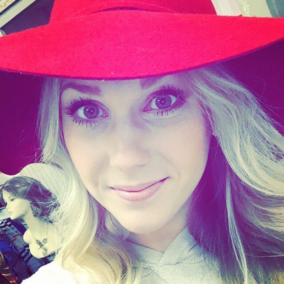 Meet your Posher, Morgan - Picture 2 of 2