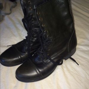 Steve Madden Troopa Boots