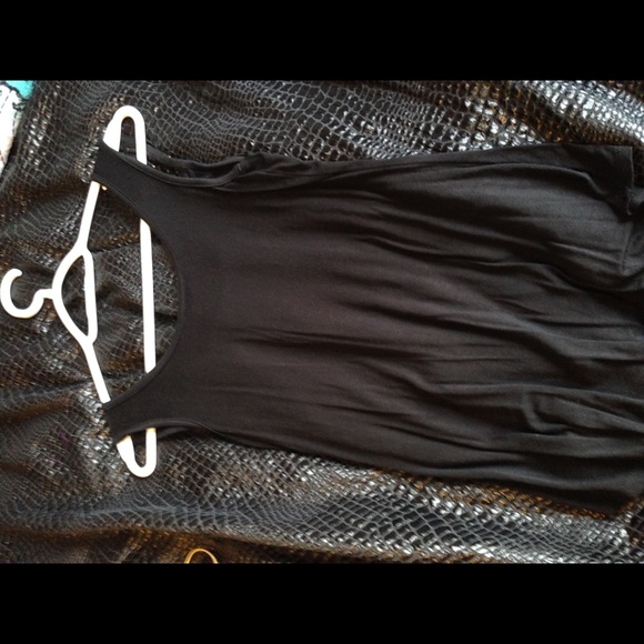 ❣️SALE❣️ Stud tank top - Picture 2 of 2