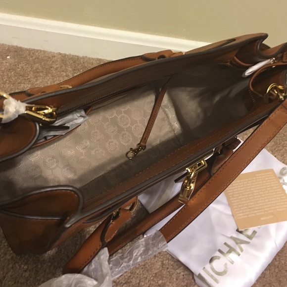 Michael Kors Satchel Tote NWOT***SOLD*** - Picture 3 of 4