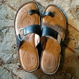 Born black sandals