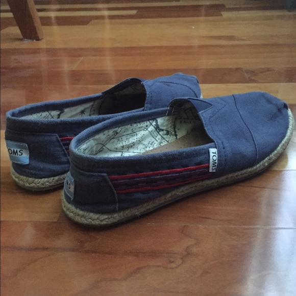 Toms