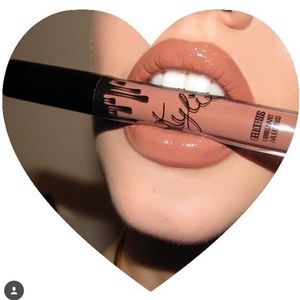 Kylie Jenner lip gloss in LIKE!