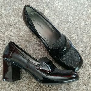 Tahari Shoes