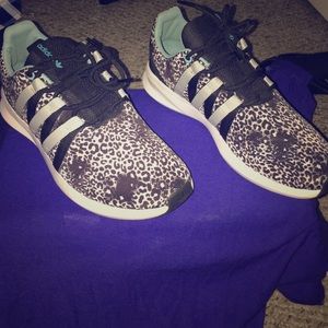 Adidas Woman's 10
