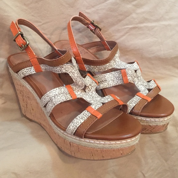 ✨Like New Lucky Brand Wedges - Picture 1 of 4