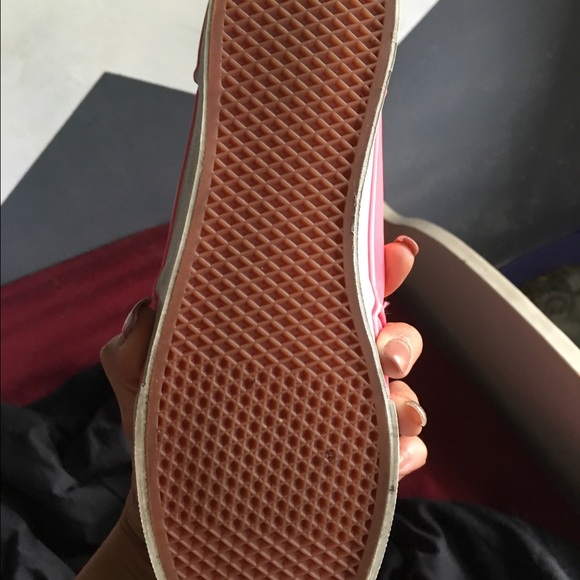 Hot pink vans - Picture 3 of 3