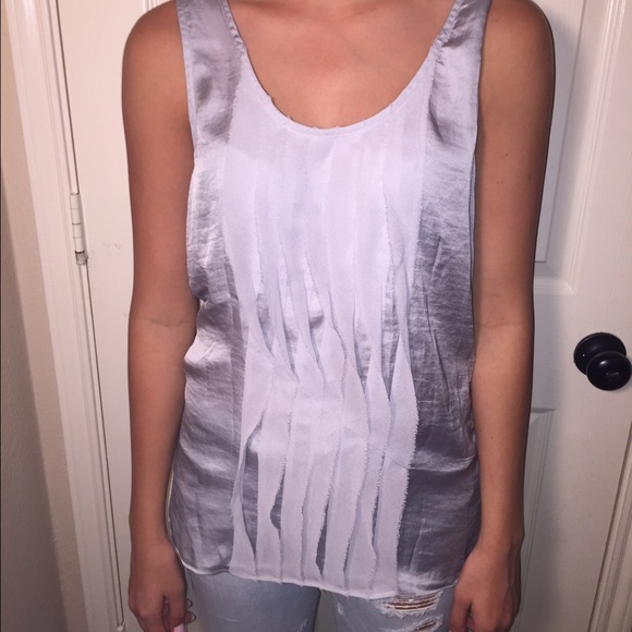 SOLD Gap top