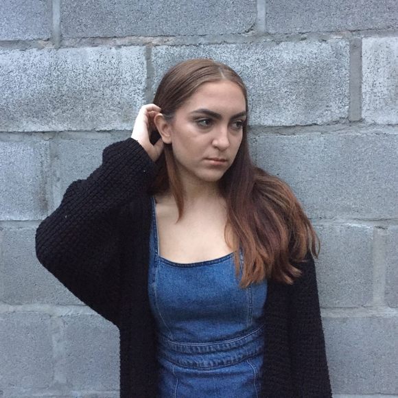 Meet your Posher, Denise - Picture 1 of 1