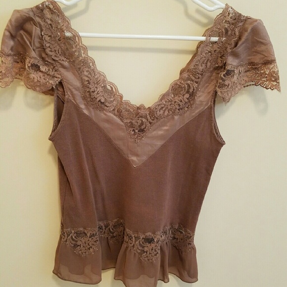 Romantic Top - image 3