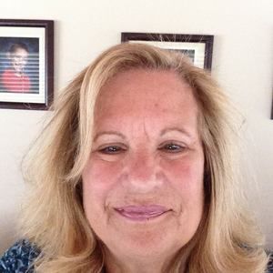 Meet your Posher, Joanie