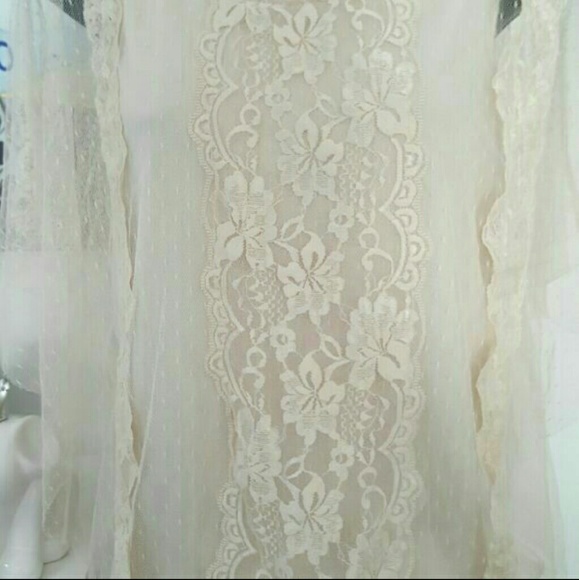 Cream Colored Top - Picture 2 of 4