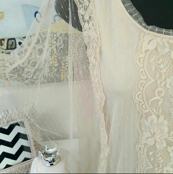 Cream Colored Top - Picture 4 of 4