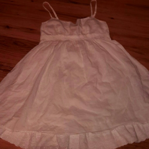 Mossimo dress. -Size S- White.