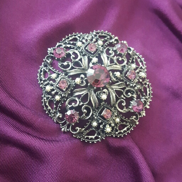 Vintage Jewelry - ✨FINAL PRICE!✨ Beautiful brooche