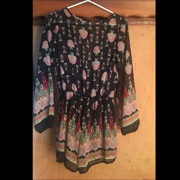 NWT ROMPER - Picture 3 of 3
