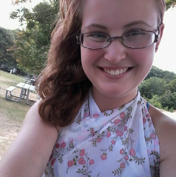 Meet your Posher, Rebekah