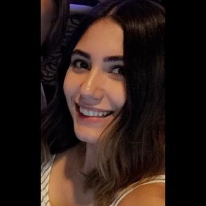 Meet your Posher, Anissa