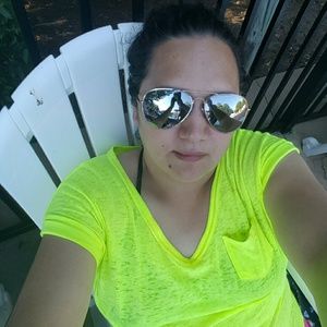 Meet your Posher, Marissa