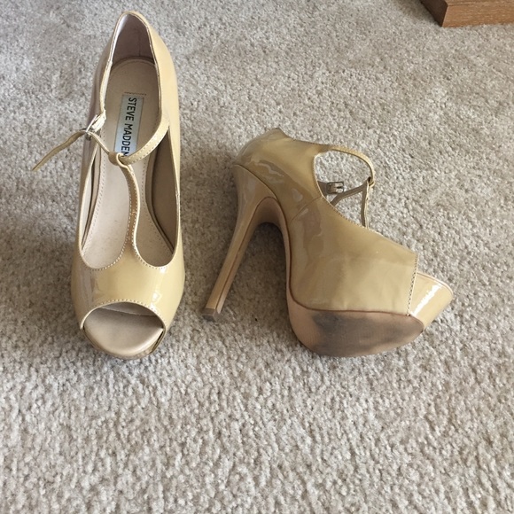 Nude Steve Madden Heels *lightly worn* - Picture 4 of 4