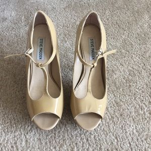 Nude Steve Madden Heels *lightly worn*