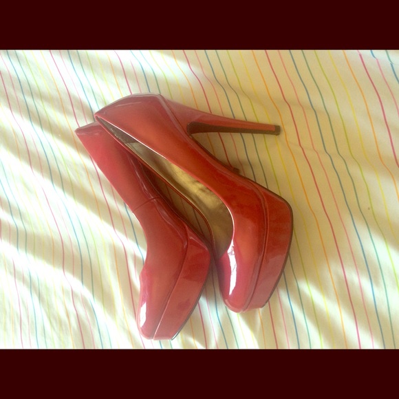 By Guess deep red heels