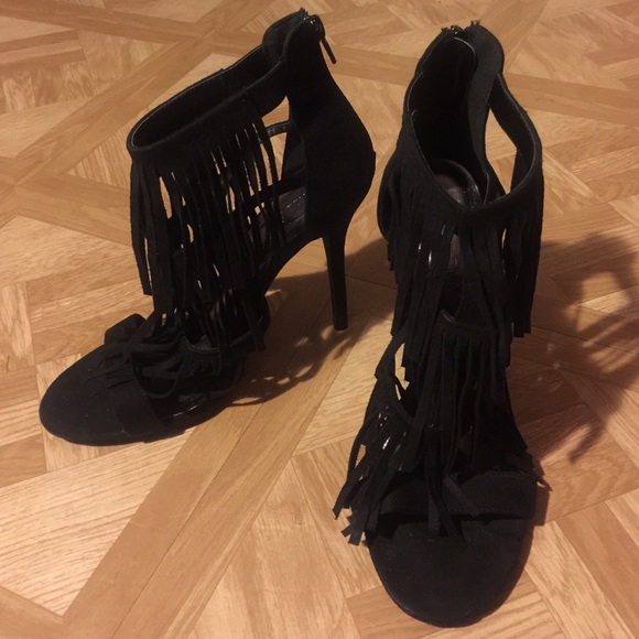 Black open toe fringe heels
