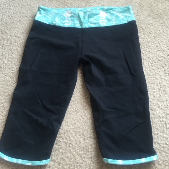 Fabletics crop pants