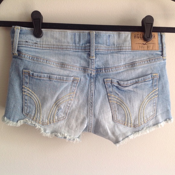 Hollister Pants - Hollister light wash denim shorts, size 00