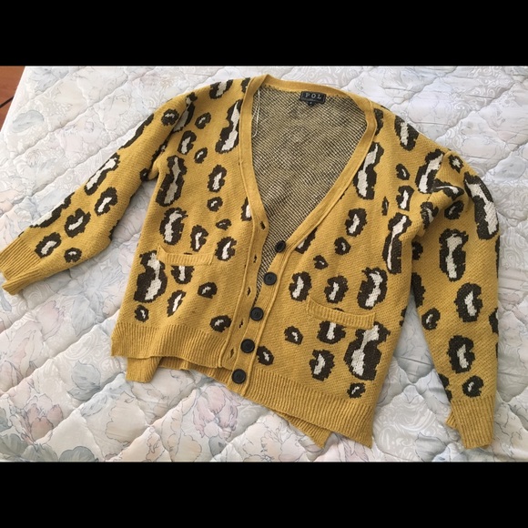 Cheeta print cardigan. Brand: pol