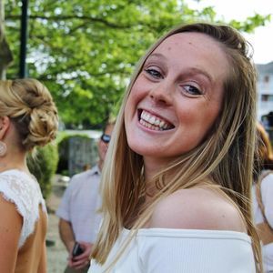 Meet your Posher, Lauren