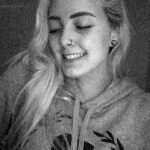 Meet your Posher, Emma-lea
