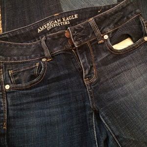 American Eagle Artist Crop Size 4 Skinny Jeans