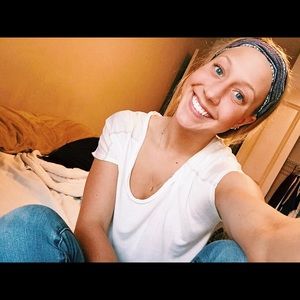 Meet your Posher, Geena