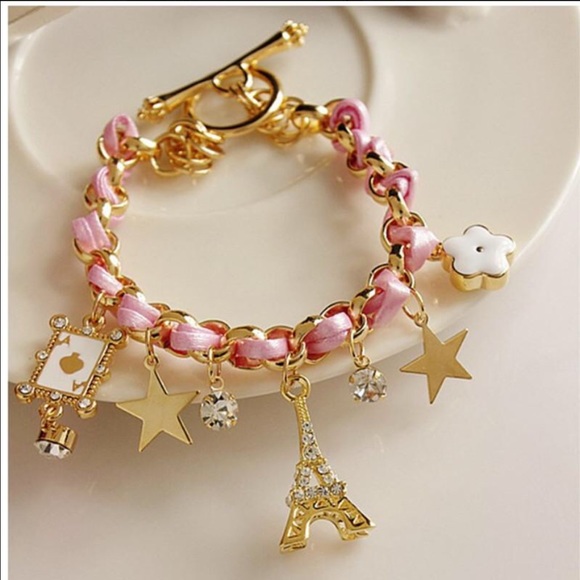 Jewelry - Eiffel tower, aces and star charm bracelet🍭