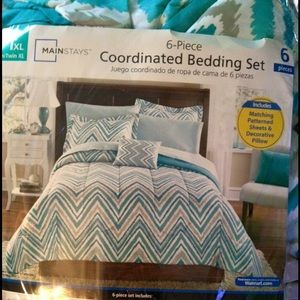 Twin XL bed set