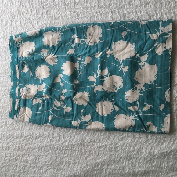 Boden skirt never worn