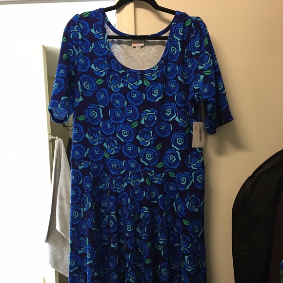 3XL LuLaRoe Disney roses Nicole dress! Bright blue