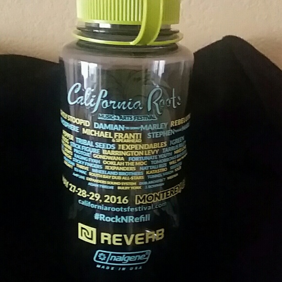 2016 Cali Roots Festival water bottle